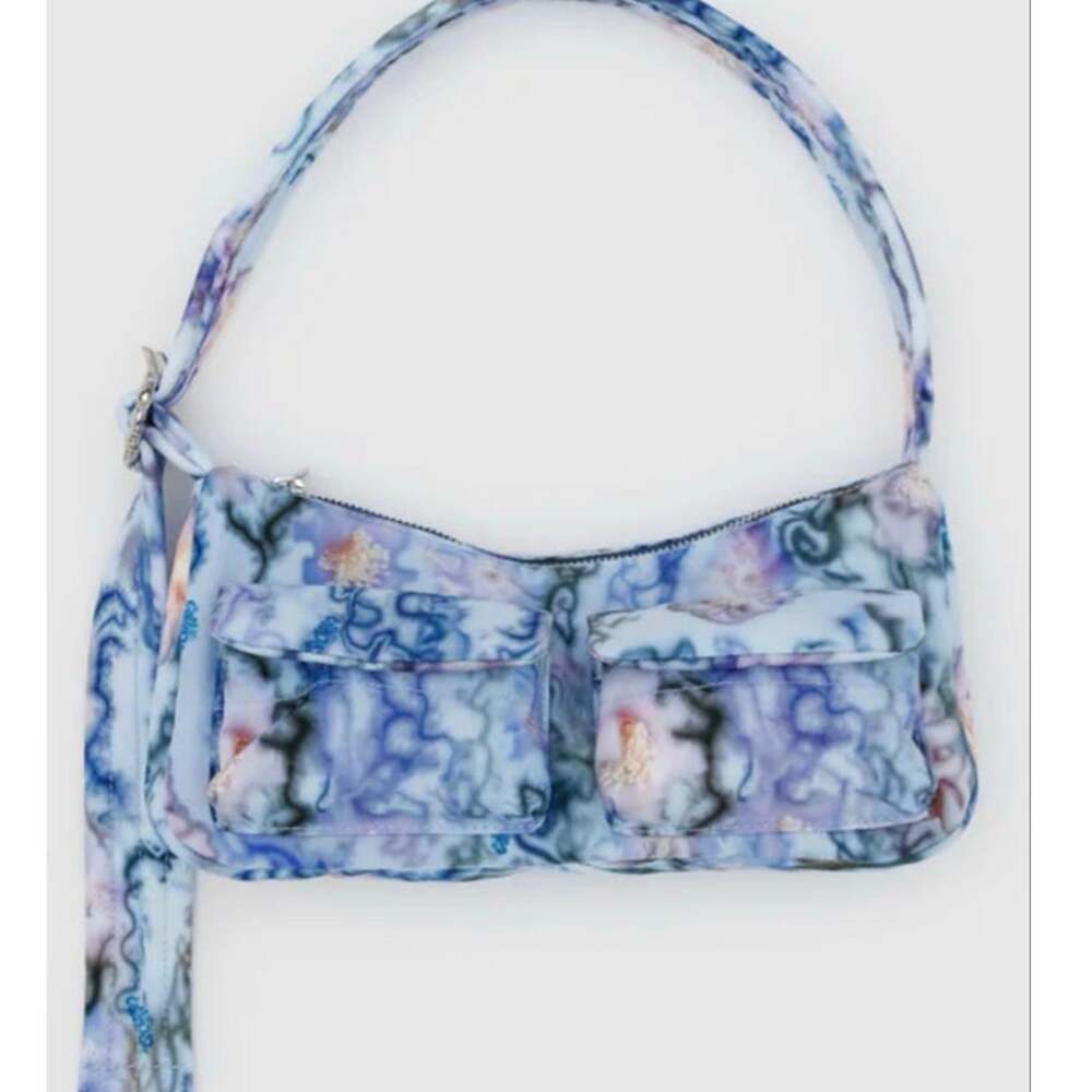 NWT Baggu Collina Strada Cargo Shoulder Bag in Blue Thorns